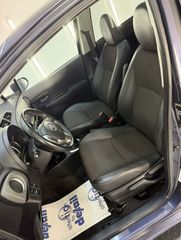 Toyota Yaris 2013-thumb-8
