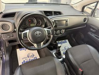 Toyota Yaris 2013-thumb-14