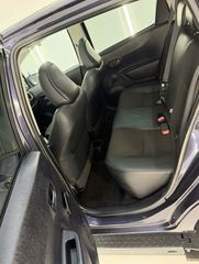 Toyota Yaris 2013-thumb-16