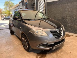 Lancia Ypsilon 2012 PANORAMA-thumb-2