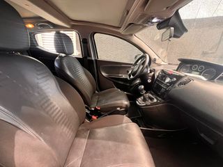 Lancia Ypsilon 2012 PANORAMA-thumb-7