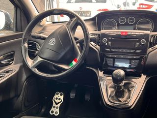 Lancia Ypsilon 2012 PANORAMA-thumb-16