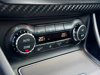 Mercedes-Benz A 45 AMG 2017 FACELIFT/PANO/AERO-thumb-18