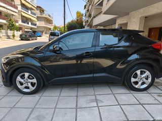 Toyota C-HR 2017 1.8. ΗΥΒΡΙD!ΕΛΛΗΝΙΚΟ!ΠΡΩΤΟ ΧΕΡΙ!ΜΗΔΕΝΙΚΑ ΤΕΛΗ!BOOK SERVICE-thumb-4
