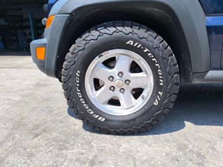 Jeep Cherokee 2007-thumb-23