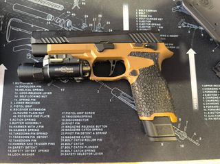 VFC Sig Sauer m17 dual tone-thumb-1