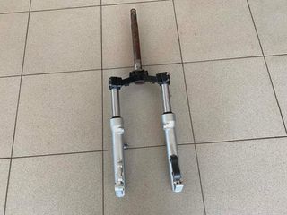 Piaggio Beverly Χ8 125/200 X9 180/250 2000/2009 ΠΩΛΟΎΝΤΑΙ ΜΟΝΟ ΟΙ ΜΠΟΥΚΆΛΕΣ