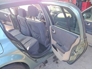 Renault Megane 2003 COUPE-thumb-8