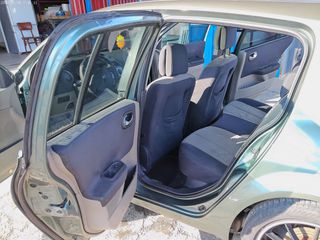 Renault Megane 2003 COUPE-thumb-10