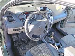 Renault Megane 2003 COUPE-thumb-13