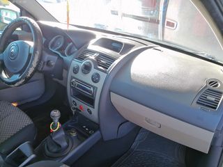 Renault Megane 2003 COUPE-thumb-16