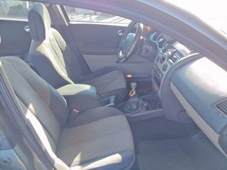 Renault Megane 2003 COUPE-thumb-17