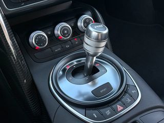 Audi R8 2009 V8 Carbon packet Ελληνικης Αντιπροσωπειας-thumb-19