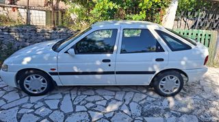 Ford Escort 1998-thumb-2