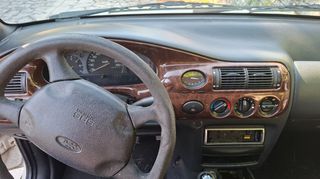 Ford Escort 1998-thumb-4
