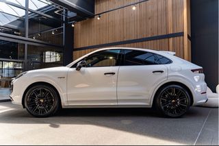 Porsche Cayenne 2022 Coupe e-hybrid Sport design Chrono-thumb-2