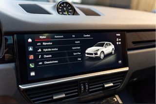 Porsche Cayenne 2022 Coupe e-hybrid Sport design Chrono-thumb-34