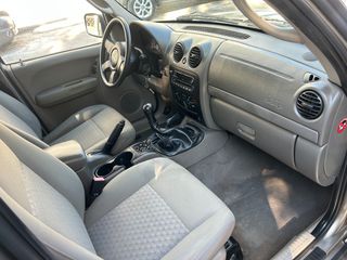 Jeep Cherokee 2005 2.4 LIMITED-thumb-11