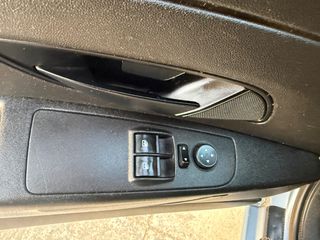 Fiat Grande Punto 2007-thumb-9