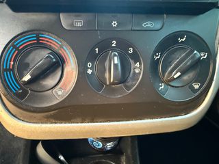 Fiat Grande Punto 2007-thumb-12
