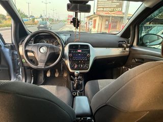 Fiat Grande Punto 2007-thumb-16