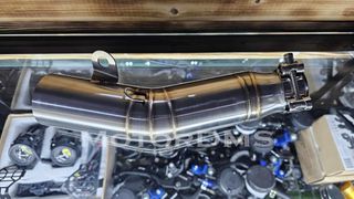 YAMAHA R6 2006-2016 ΑΓΩΝΙΣΤΙΚΟΣ ΛΑΙΜΟΣ ΕΞΑΤΜΙΣΗ ΜΕΣΑΙΟ Φ51 ΙΝΟΧ MotorDMS Racing.