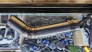 SUZUKI GSX600-R GSX750-R K6 ΑΓΩΝΙΣΤΙΚΟΣ ΛΑΙΜΟΣ ΕΞΑΤΜΙΣΗ ΜΕΣΑΙΟ Φ51 ΙΝΟΧ MotorDMS Racing.