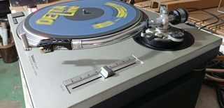 TECHNICS SL-1200 Mk2-thumb-1