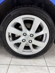 Toyota Yaris 2018 FULL EXTRA-thumb-24