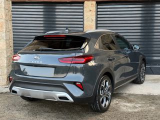 Kia XCeed 2019-thumb-4