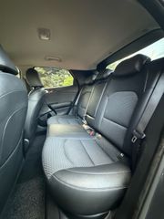 Kia XCeed 2019-thumb-15
