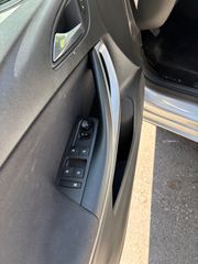 Opel Astra 2019-thumb-16