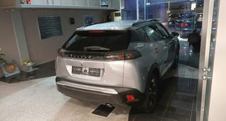 Peugeot 2008 2021 ALLURE-thumb-6