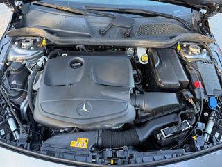Mercedes-Benz A 180 2016 AMG LINE-thumb-21