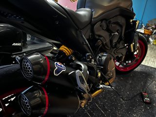 Ducati Monster 937 2022-thumb-9