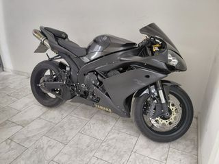Yamaha YZF-R1 2009-thumb-3