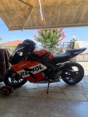 Honda CBR 1000RR 2005-thumb-4