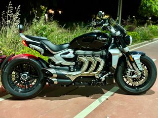 Triumph Rocket 3 R 2024-thumb-4