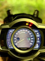 Triumph Rocket 3 R 2024-thumb-3