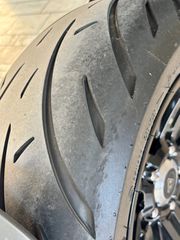 Triumph Rocket 3 R 2024-thumb-5