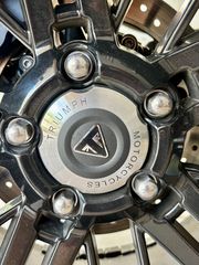 Triumph Rocket 3 R 2024-thumb-13