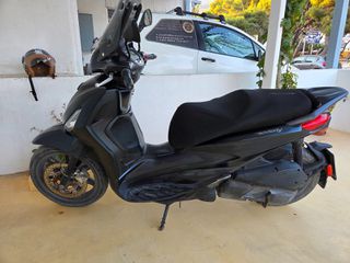Piaggio Beverly 300i 2021 HPE