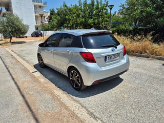 Toyota Yaris 2016 LOUNGE TSS-thumb-3