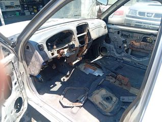 Καμπίνα Nissan-thumb-2