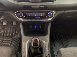 Hyundai i 30 2022 ΕΛΛΗΝΙΚΗΣ ΑΝΤΙΠΡΟΣΩΠΕΙΑΣ-thumb-18