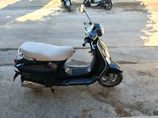 Vespa LX 150 2007-thumb-2