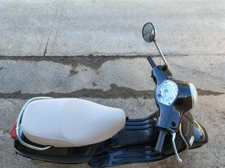 Vespa LX 150 2007-thumb-3