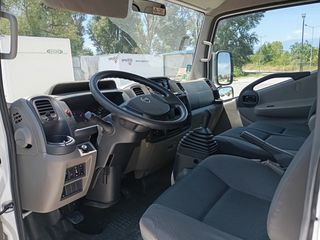 Κόφα Nissan 2015 CABSTAR  NT 400-thumb-10