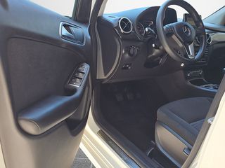 Mercedes-Benz B 200 2012 1.6 156ps Blue Efficiency-thumb-33