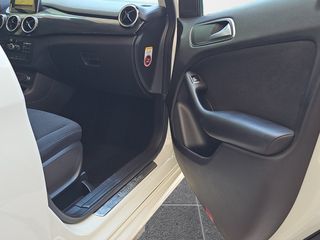 Mercedes-Benz B 200 2012 1.6 156ps Blue Efficiency-thumb-39
